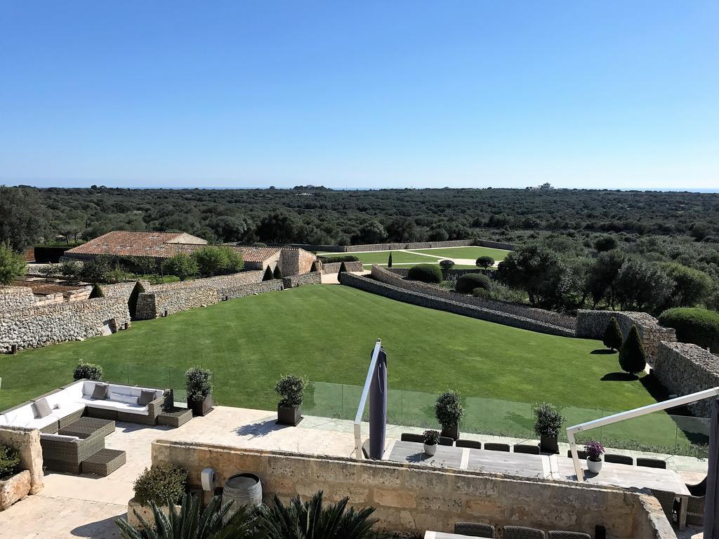 Гостевой дом Cugo Gran Menorca Маон Экстерьер фото